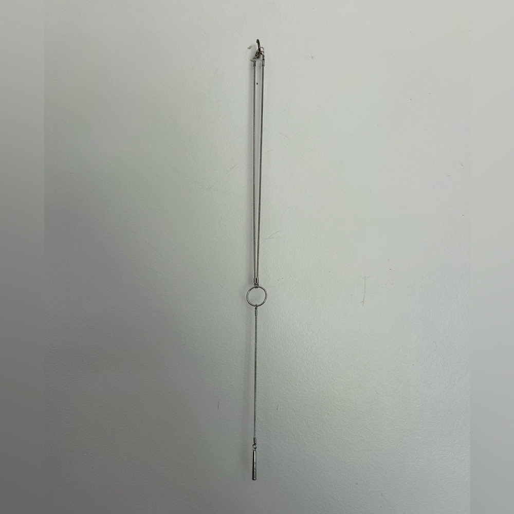Silver loop necklace